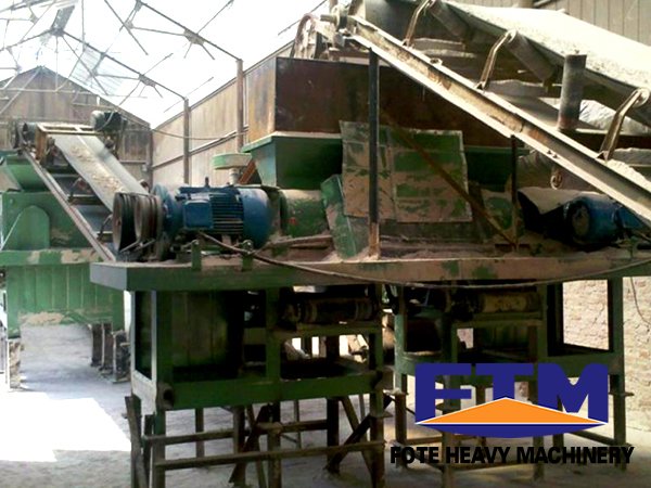 strong hydraulic briquetting machine