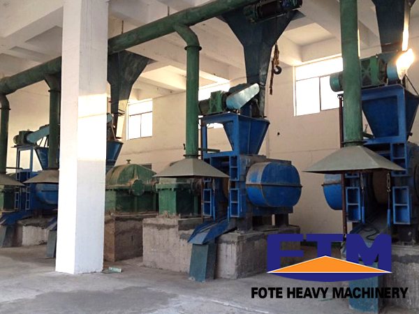 strong hydraulic briquetting machine
